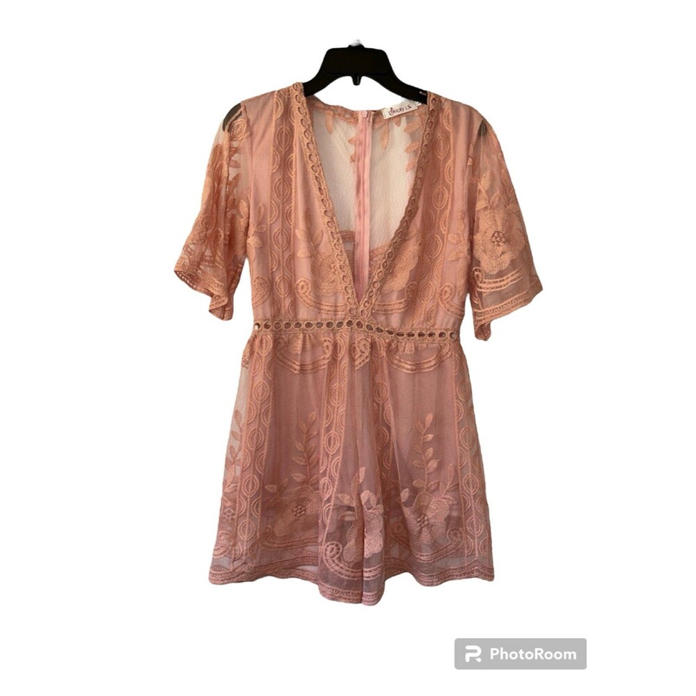 Lace romper mauve pink size medium honey punch look a like